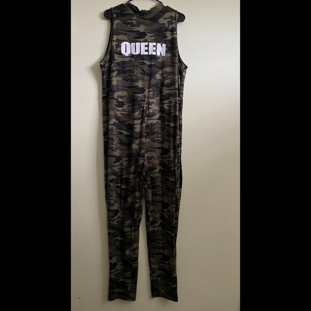 🆕 LISTING!! CAMO PRINT LETTER GRAPHIC MOCK NECK UNITARD - Picture 4 of 6